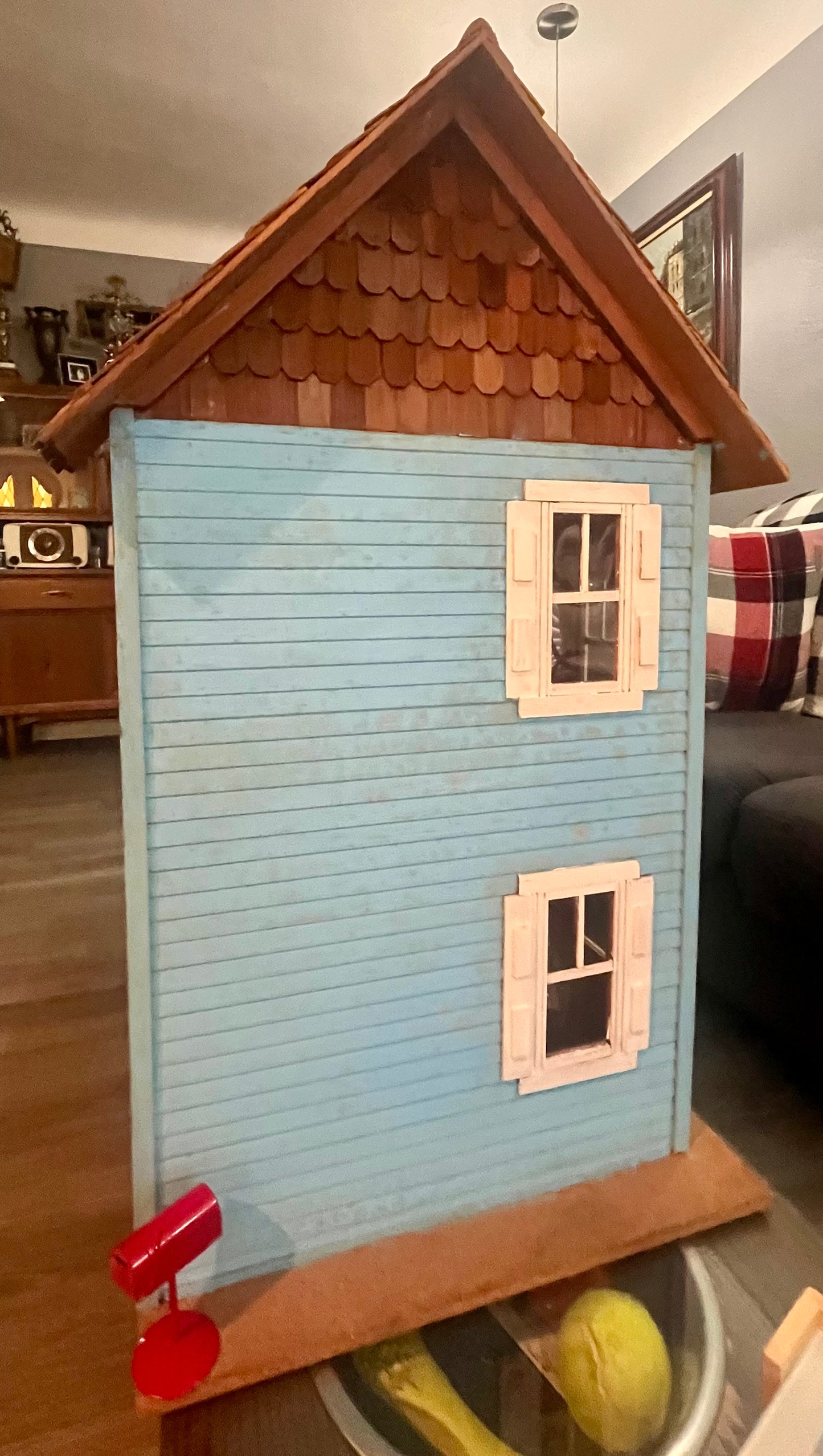 Vintage Doll House