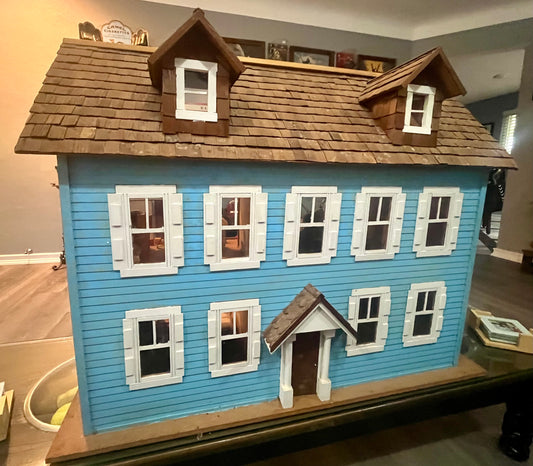 Vintage Doll House